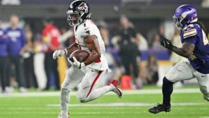 6 Best Fantasy Football Players in the Falcons vs. Panthers Week 3 Matchup