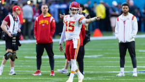 Chiefs Restructure Mahomes’ $450M Deal For 4th Straight Year Following First Playoff Miss Since 2014