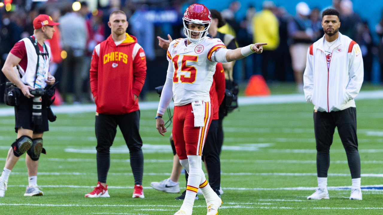 Chiefs Restructure Mahomes’ $450M Deal For 4th Straight Year Following First Playoff Miss Since 2014