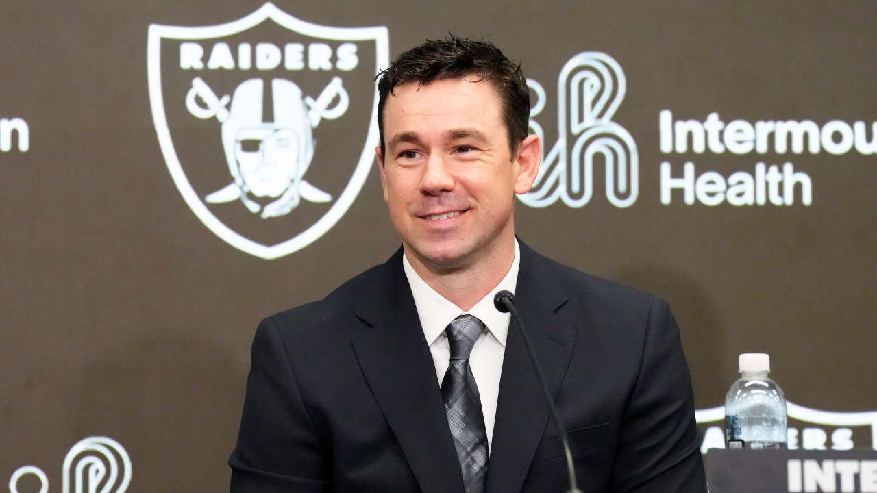 $75M Gamble—Super Bowl Winner Kubiak Leaves Championship Seahawks For $15M-Per-Year Raiders Deal