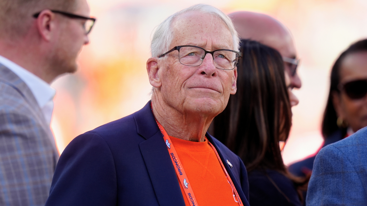 Discover the Billionaire Owners Behind Each NFL Team