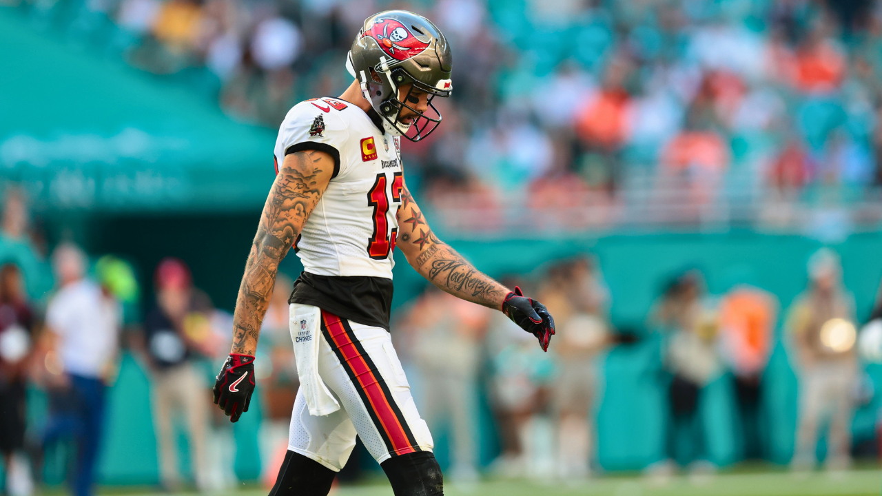 Mike Evans Ends ‘Buc For Life’ Era After 11 Straight 1,000-Yard Seasons