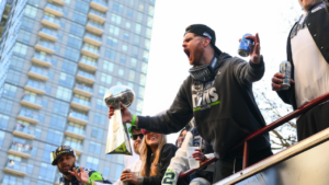 $8B Seahawks Sale Sparks 4-State Panic—30-Year Lease Clause Makes Relocation ‘No Possibility’