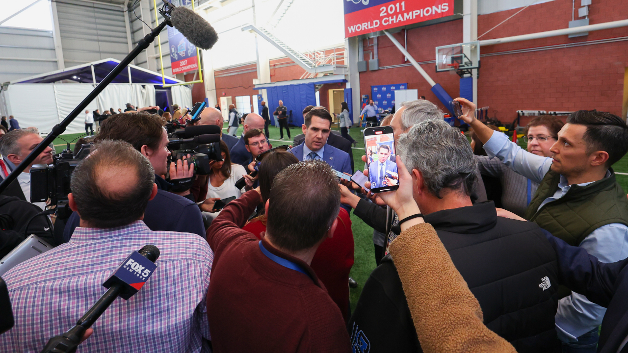 Viral ‘Giants Hire Harbaugh’ Claim Exposed—Ravens Roster Still Lists Him As Head Coach