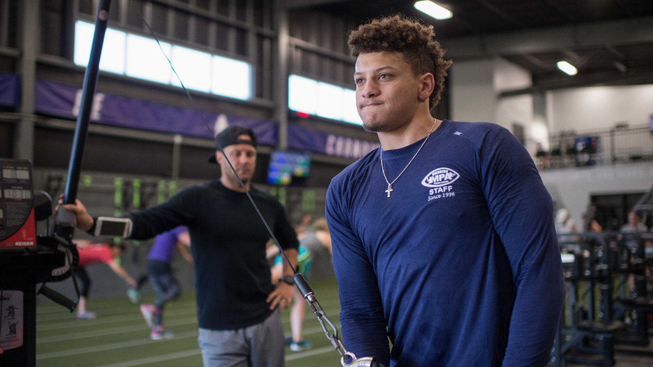 Texas Tech Football Players Barred From Lifting Under 40 Pounds by Staff Policy