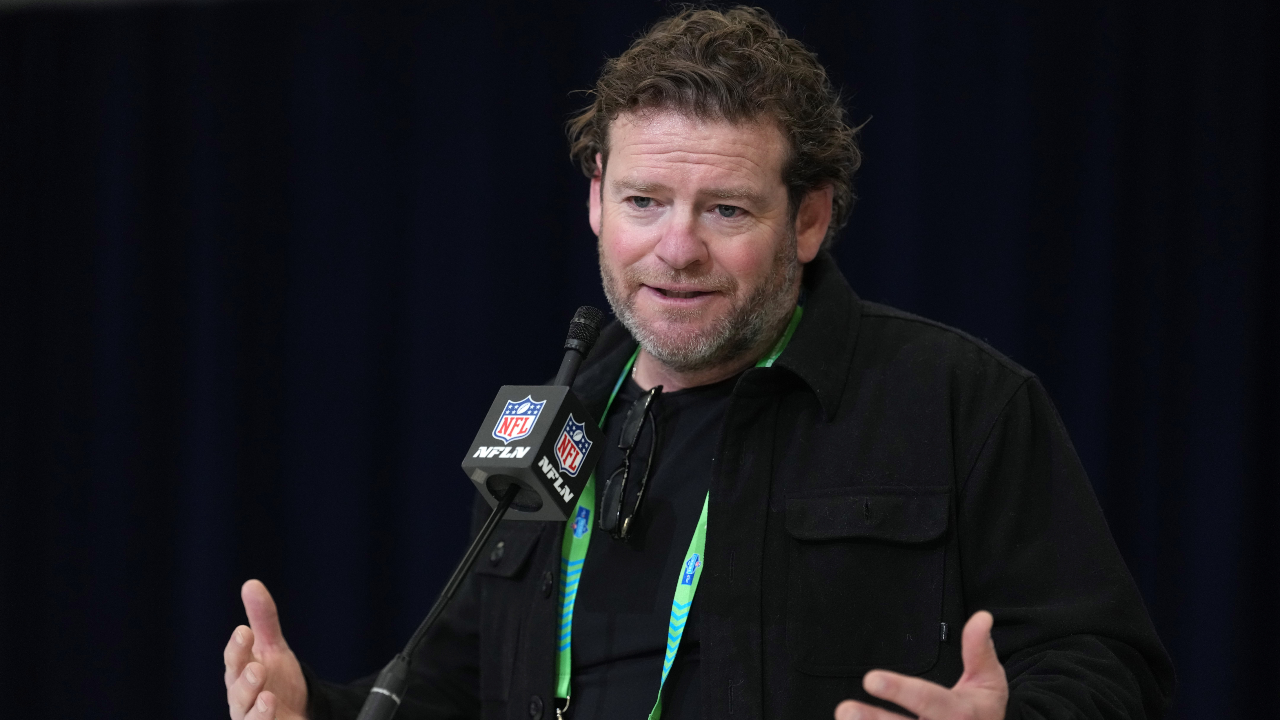 Super Bowl Seahawks Lose Super Bowl MVP Walker—Re-Sign Special Teams Anchor White