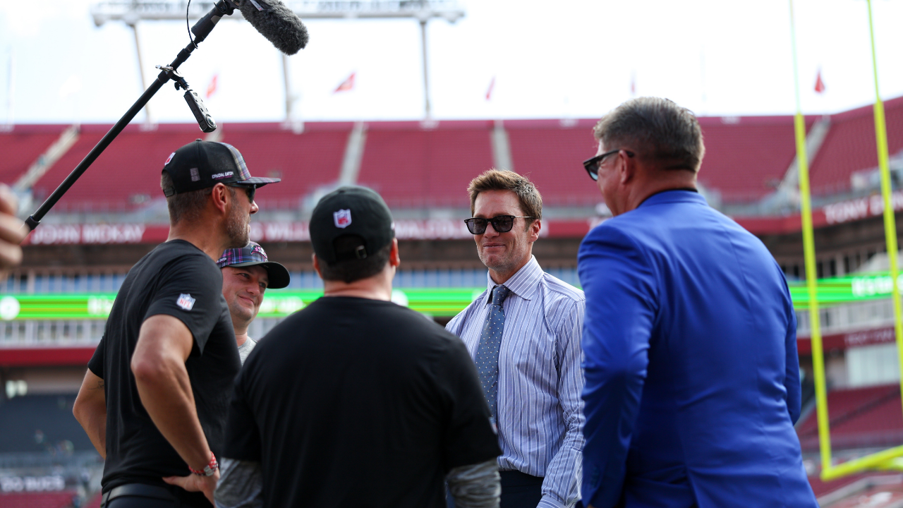 NFL’s $10B Rights Deal Drives Broadcast CEO to Demand Mergers Before Deadline