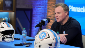 One Prospect Had Just 7 College Sacks—7 Edge Rushers Ranked Before Draft Night