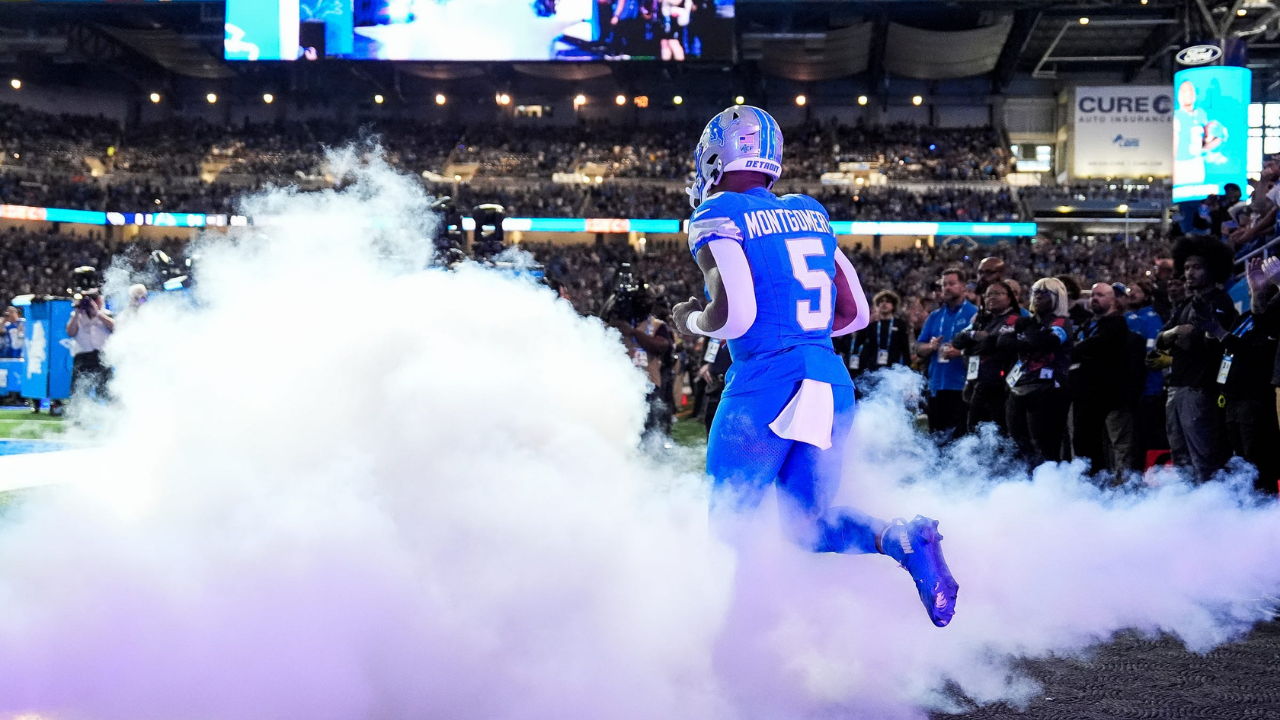 Titans Panic-Buy 6 Ex-Giants, Jets For $270M After Two Years Of Losing—Analysts Call It A Disaster