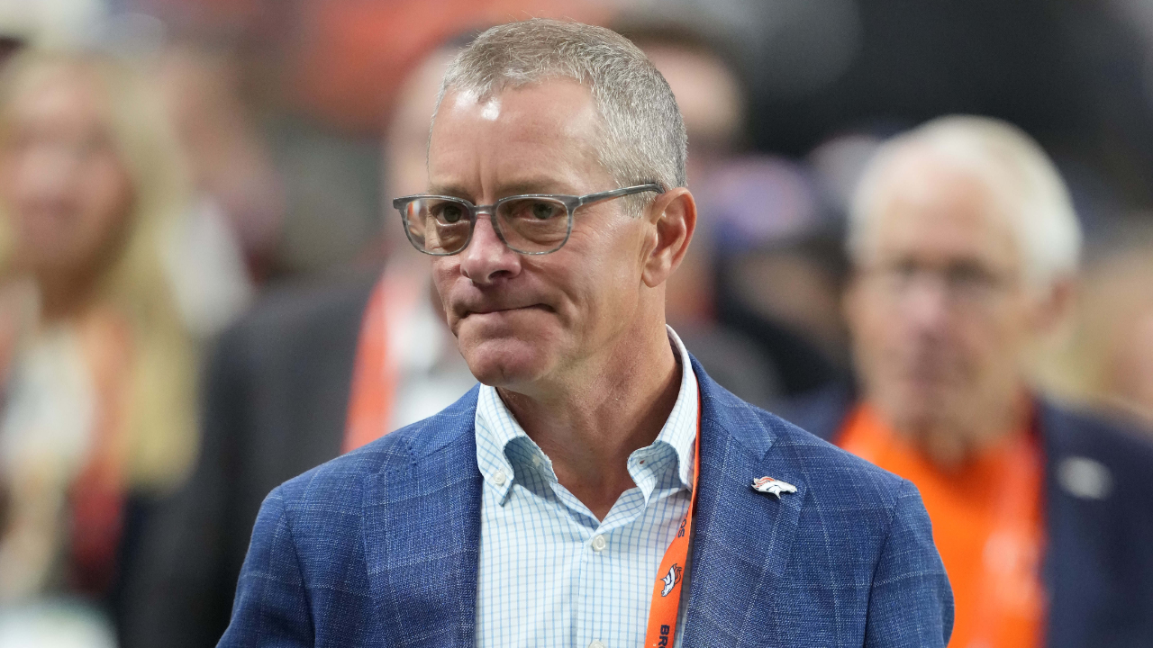 Broncos’ Super Bowl Coach Surrenders 20-Year Play-Calling Streak—Owner Had To Explain Why