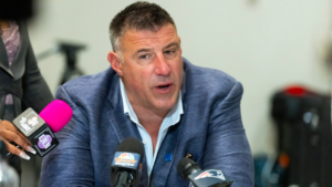 Patriots’ Super Bowl Coach Caught At Expensive ‘Honeymoon Resort’ With NY Times Reporter