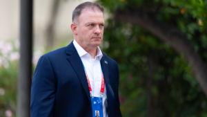 Lions ‘Sniff Around’ Trade Up After Losing 3 Starting Linemen In A Single Offseason