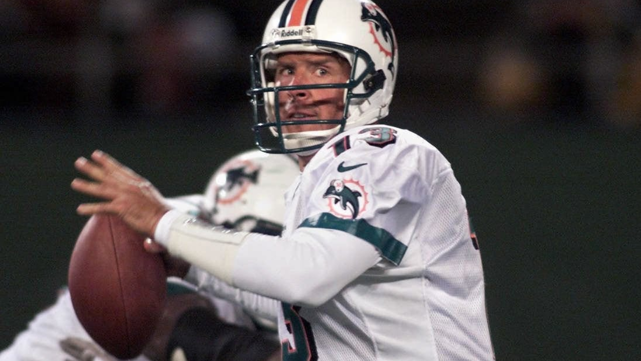 9 NFL Quarterbacks Who Would’ve Won More Rings Somewhere Else
