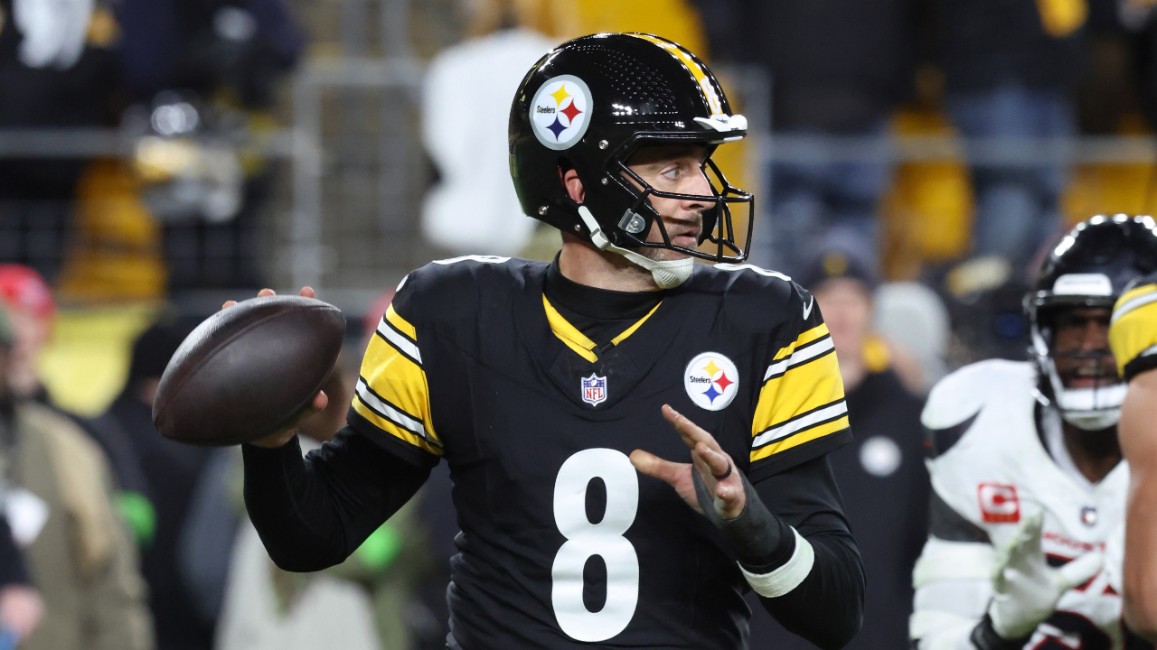 42-Year-Old Aaron Rodgers Holds $15M Steelers Job Hostage While 3 Backup QBs Wait