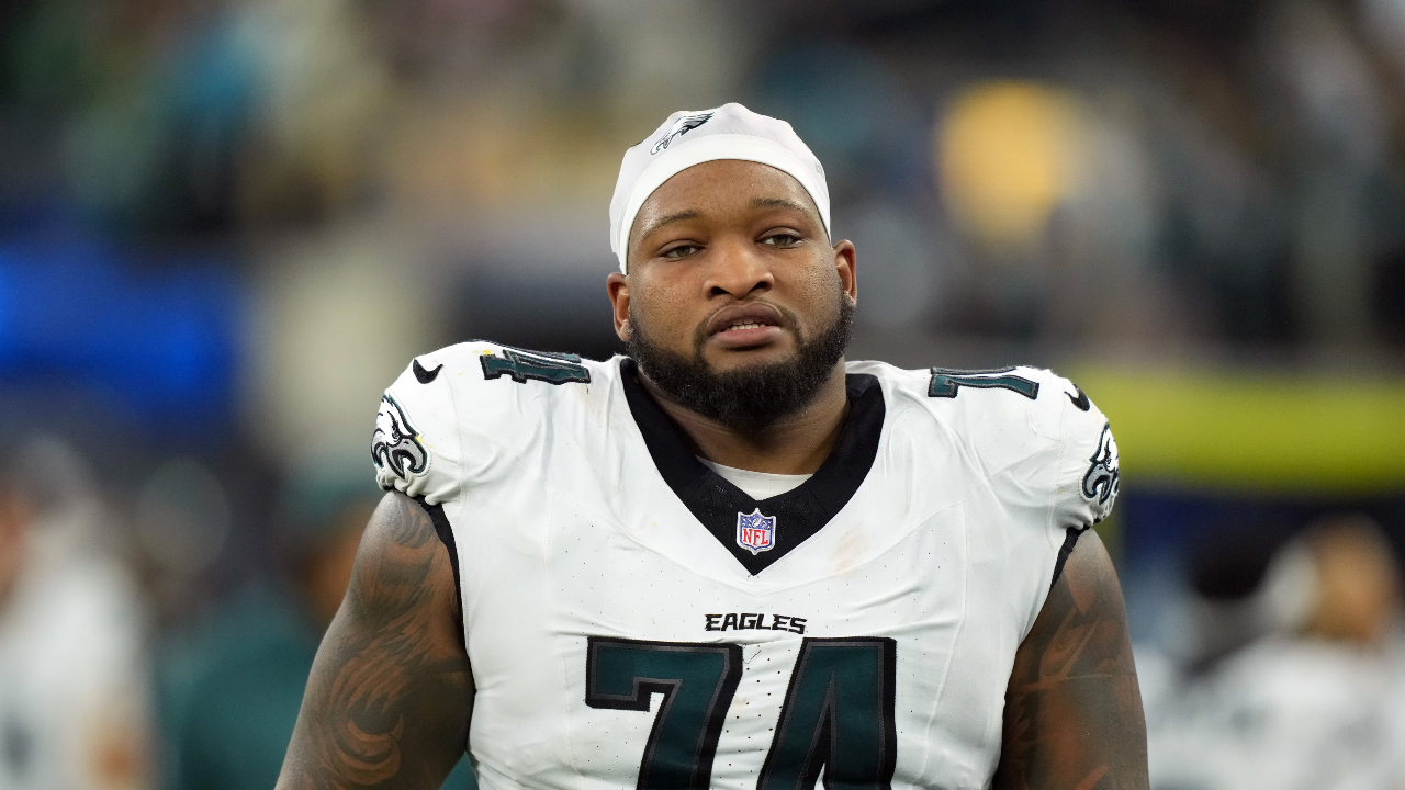 Eagles’ Super Bowl Champion Goes Silent After Pregnant Ex’s Viral Video