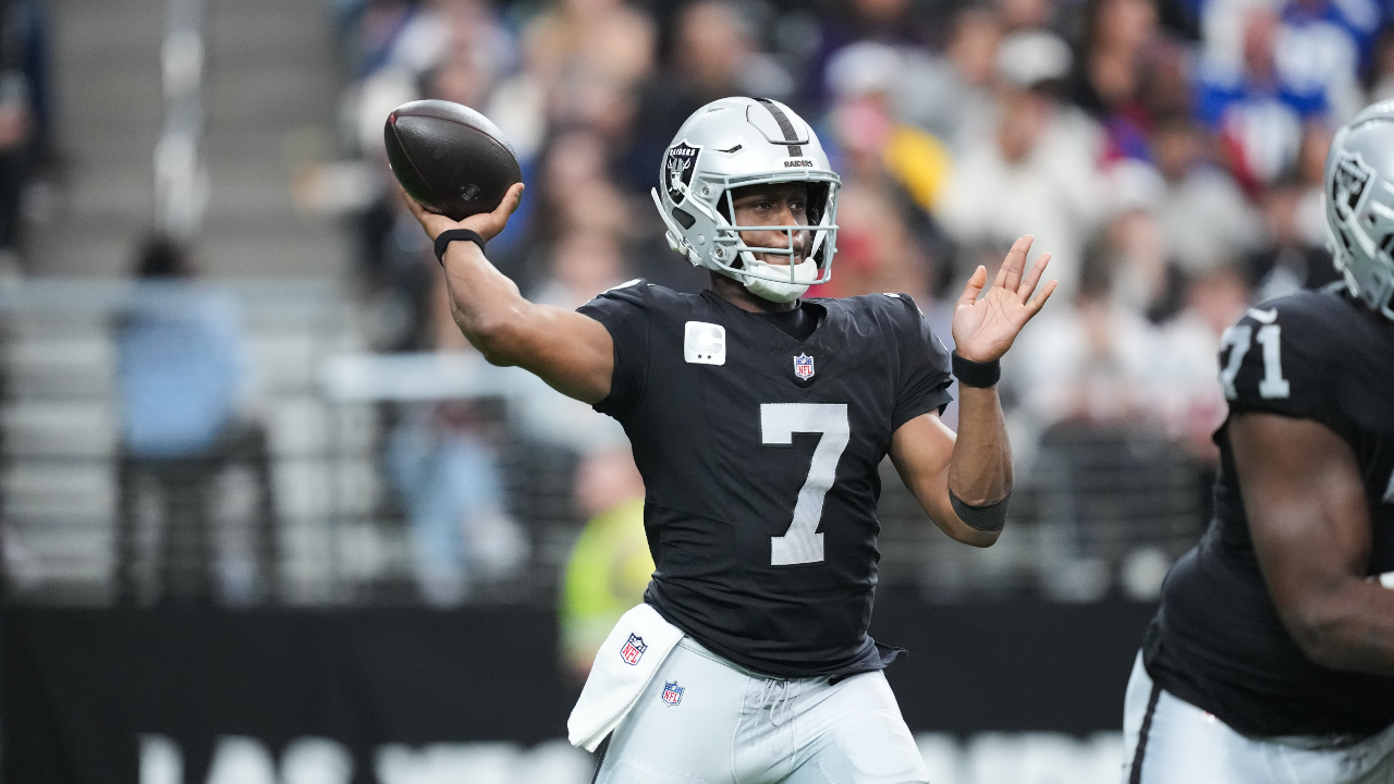 Raiders Dump $75M QB Smith On Jets For Nearly Free After Hitting Rock Bottom