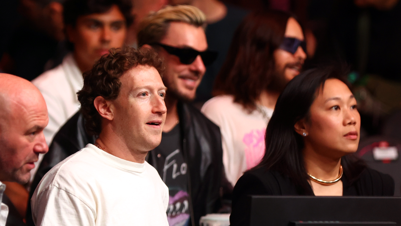 Zuckerberg and Cook Both Refuse to Buy $10B Super Bowl Champion Seahawks