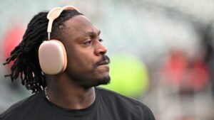 Eagles Pay $43M In Dead Money To Dump A.J. Brown, Patriots Pick Him Up For $6.8M