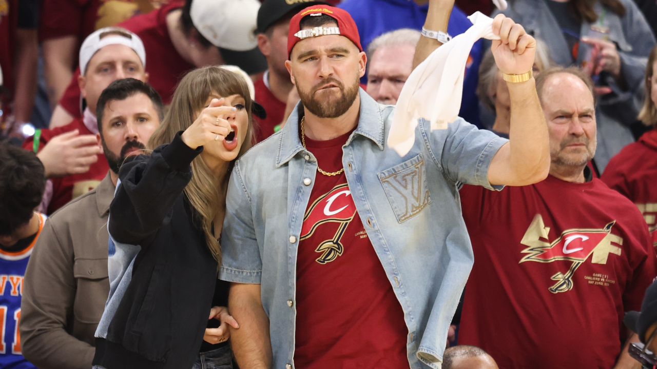 Taylor Swift Plans Two Weddings And Cuts Kelce’s Own Father From The Secret